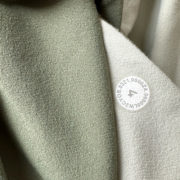 Lululemon Align Reversible Sports Bra. Size 4. Color Green Twill and Light Sage - Picture 9 of 9